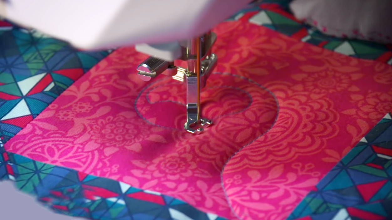4 Differences Between Sewing And Quilting Sewing Machine Buffs